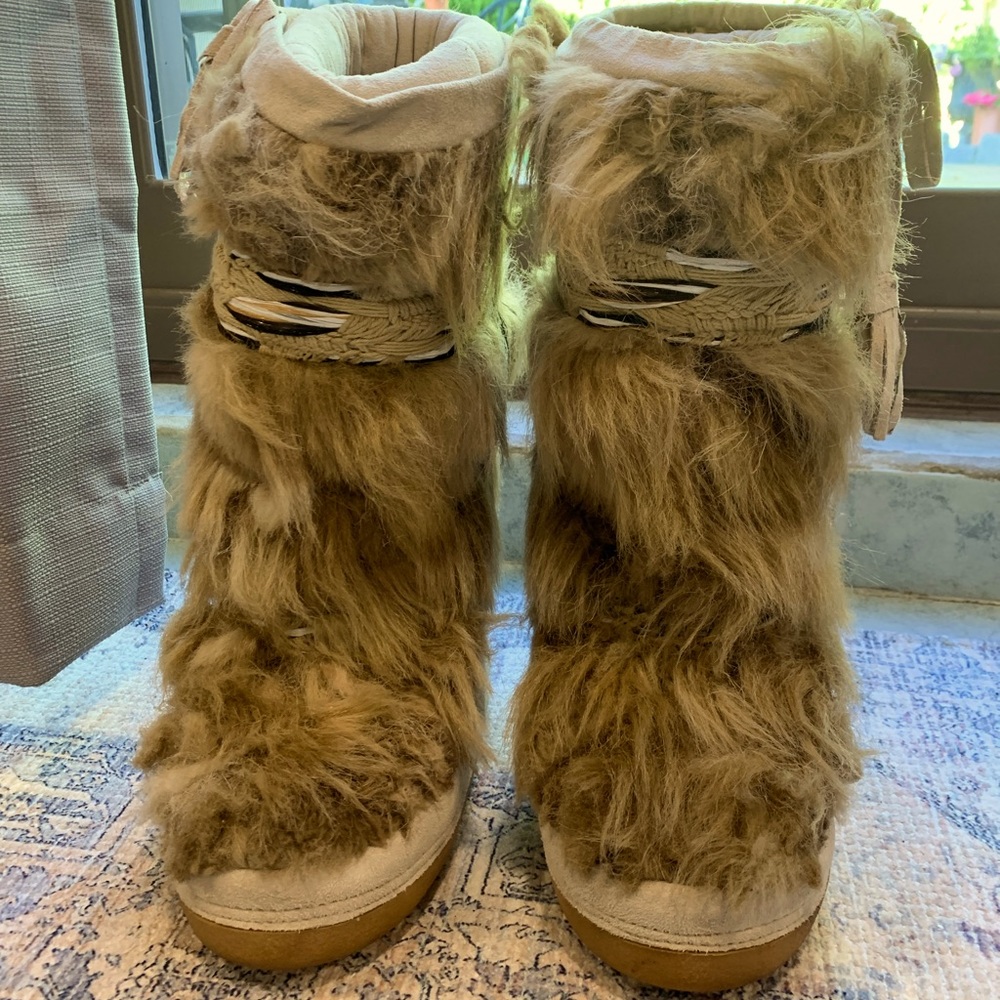 Aldo - faux fur boots - size 35-37